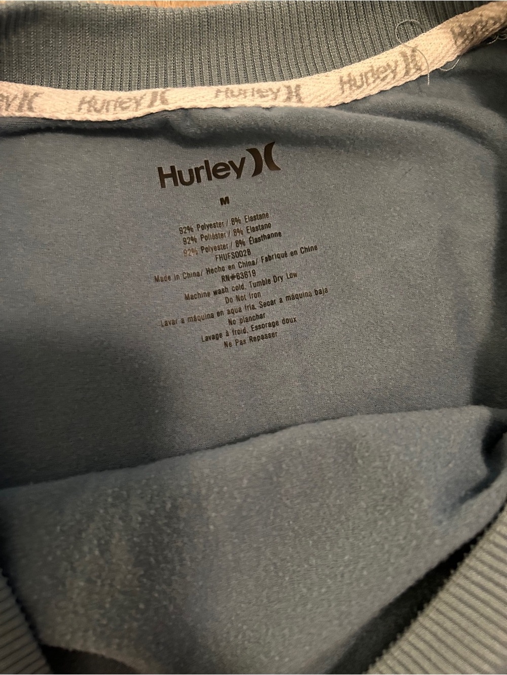 Hurley sweater and shorts matching set. Size medium - Picture 5 of 5